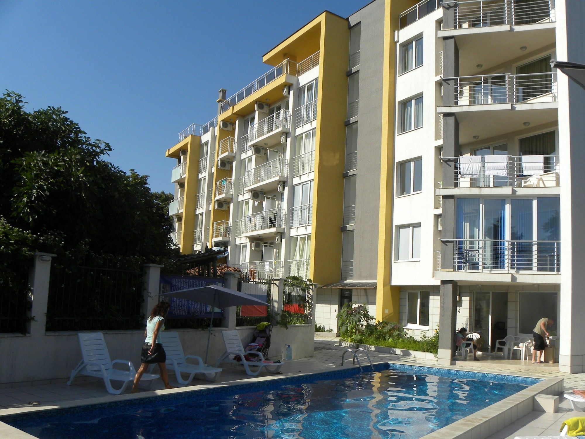 אובזור Apartcomplex New Tawn מראה חיצוני תמונה